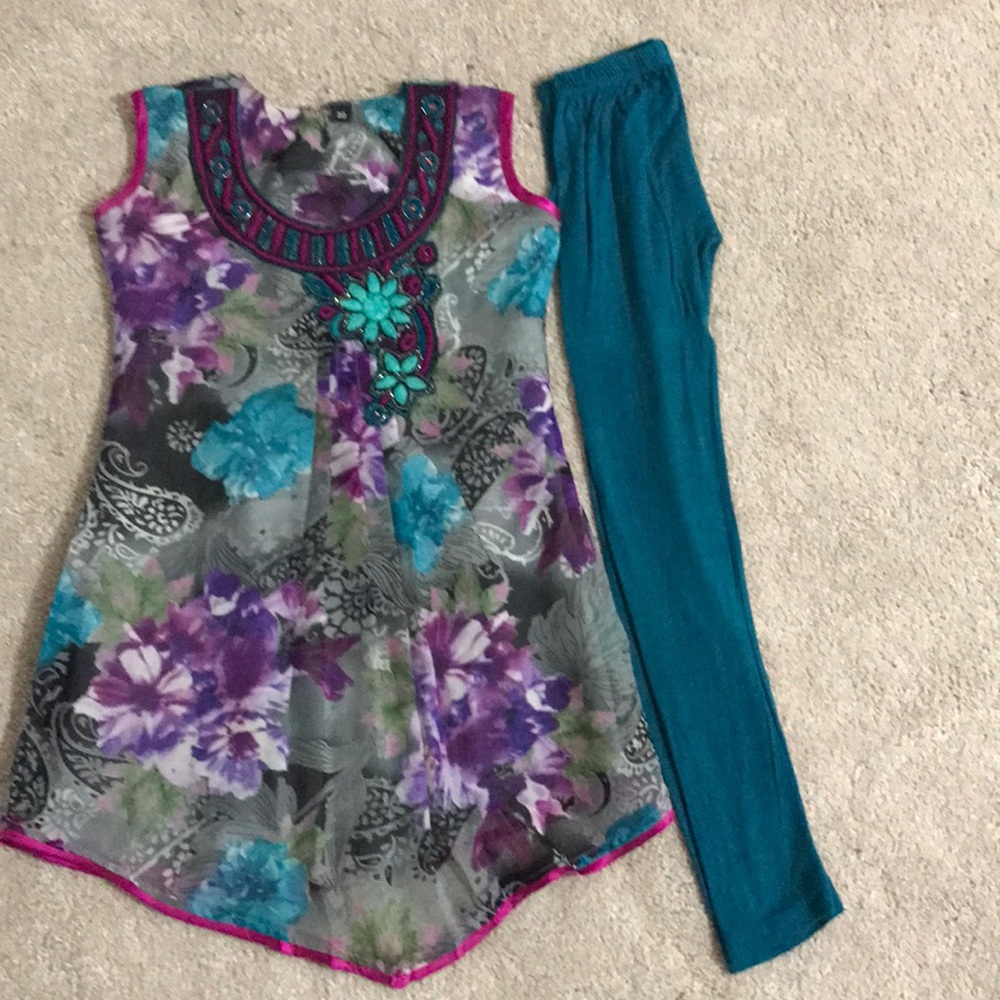 Girls kurti set/ Indian dress ( India size 30) - Picture 3 of 3